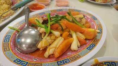 ภัตตาคารกิ่งเพชร