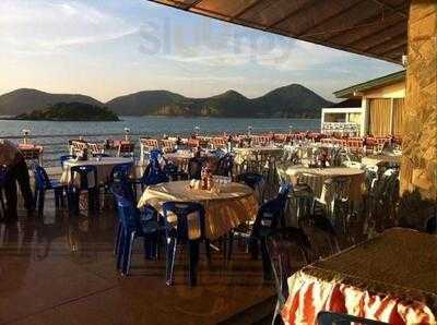 สโมสรเรือนสักประดู่