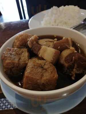 ร้านอาหาร เป็ดย่างเม้งกี่