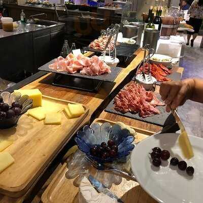 เดอะ บีช คลับ