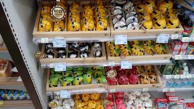 รอยัล กริลล์ รูม & ไวน์ เซลล่าร์ 