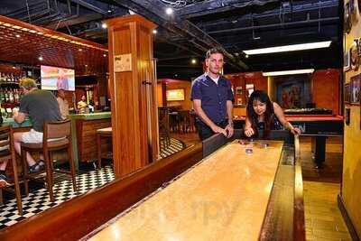 Dicey Reilly's Bar & Restaurant