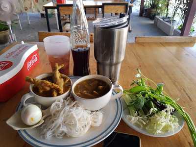 ร้านอาหาร บ้านสวนระเบียงบัว