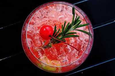 สามมุกคาเฟ่ บาย จีรัง