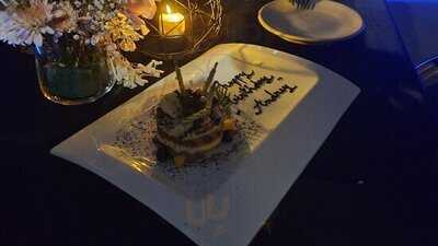 Pineapple Cafe And Grill