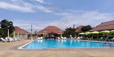 La Piscine Swimming Pool Bar & Restaurant