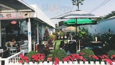 นันดาส์ คาเฟ่