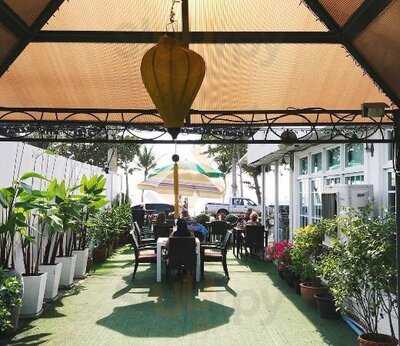 นันดาส์ คาเฟ่