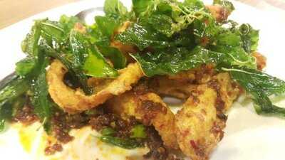 ร้านอาหารแสงฟ้า