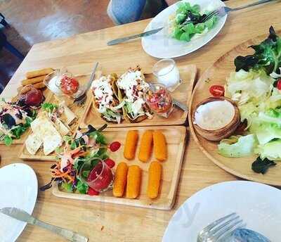 เดอะ วูดเดน บ็อกซ์ พัทยา