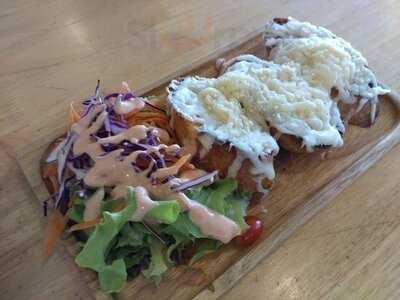 เดอะ วูดเดน บ็อกซ์ พัทยา