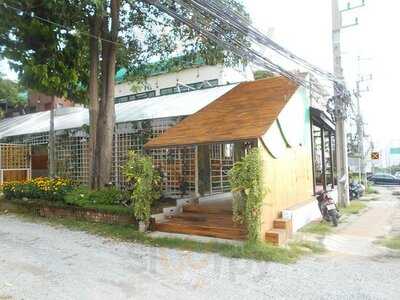 เดอะ วูดเดน บ็อกซ์ พัทยา