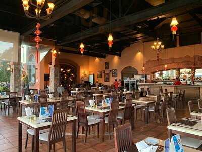 Silverlake Wine & Grill