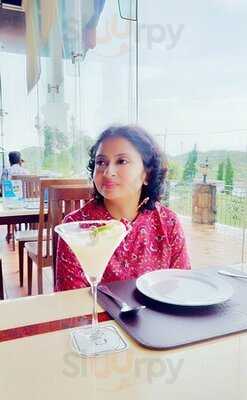 Silverlake Wine & Grill