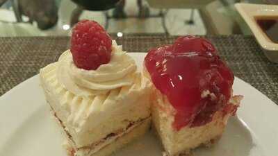 ห้องอาหาร ดิ ออร์ชาร์ด บางปะกง