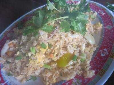 ร้านอาหาร ครัวเจ๊อ่วย