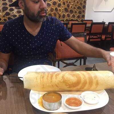 ซาลาส เอ็กเพลส