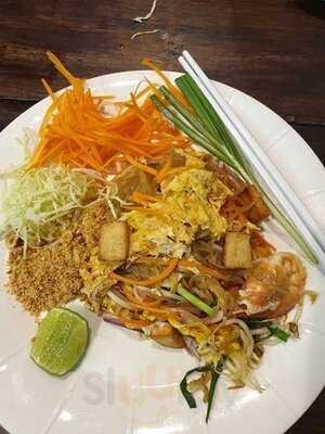 ร้านอาหาร ว้าว ไทยฟู๊ด แอนด์ พิซซ่า