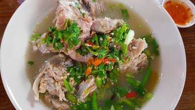 ร้านอาหาร เลือดหมูคุณศรี