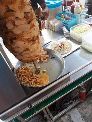 Fflic Cliff & Pool Club