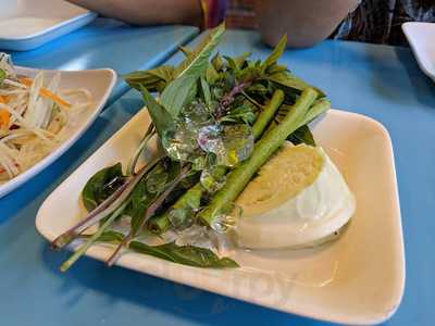 ส้มตำปูม้าป้าประไพ