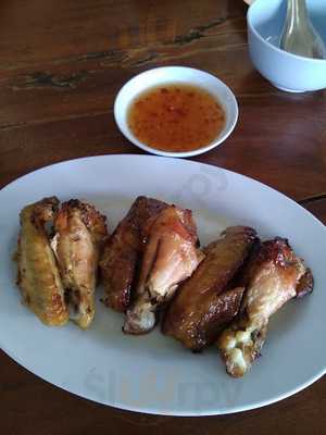 ส้มตำปูม้าป้าประไพ