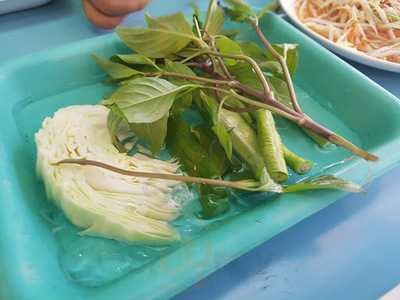 ส้มตำปูม้าป้าประไพ