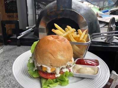 Beni’s Food Pattaya Tai