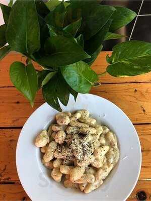 Beni’s Food Pattaya Tai