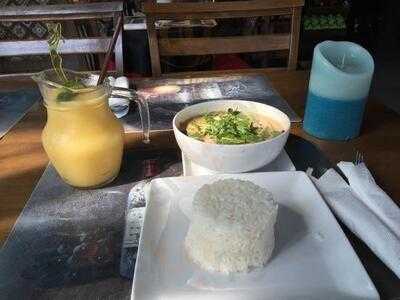 Angel Cafe ａｎｄ Bar