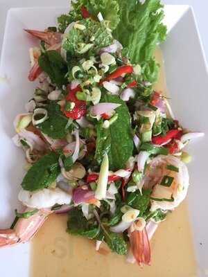 ร้านปัญญา จอมเทียน