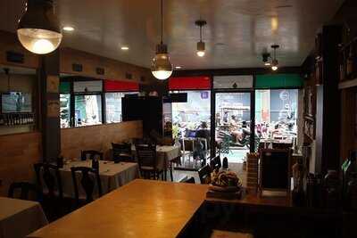 ไวน์ เลิฟเวอร์ส