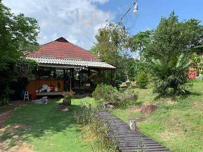 ร้านอาหารแมงโกรฟ