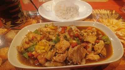 Two Phum Puy Restaurant