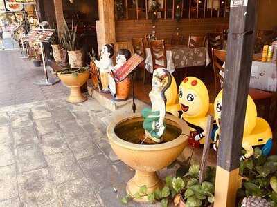 Two Phum Puy Restaurant