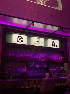 Zest Bar & Terrace