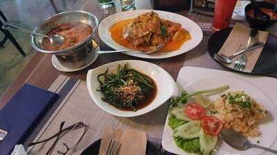 ร้านต้มยำกุ้ง