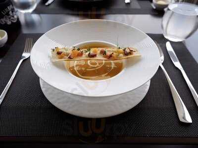 ร้านอาหาร Urbani Truffle Bar