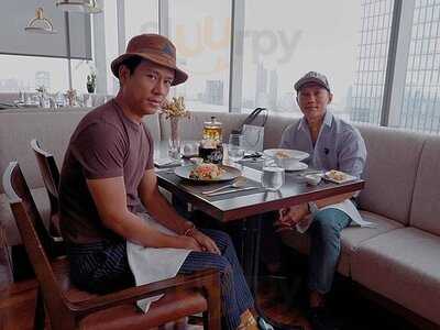 ร้านอาหาร Urbani Truffle Bar