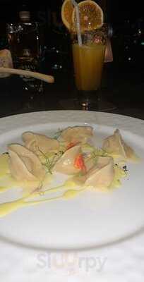 ร้านอาหาร Urbani Truffle Bar