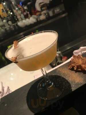 ร้านอาหาร Urbani Truffle Bar