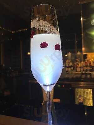 ร้านอาหาร Urbani Truffle Bar