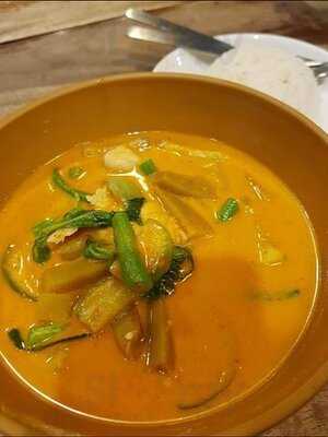 โคซี่ เฮ้าส์ เรสเตอรองท์