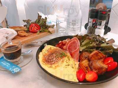 Kay's Boutique Breakfast