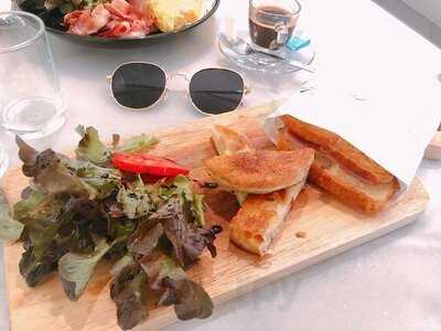 Kay's Boutique Breakfast