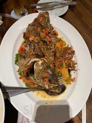 แหลมเจริญซีฟู้ด สาขา เซนทรัลเวิร์ลด์