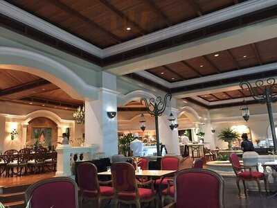 The Dining Room At Grand Hyatt Erawan Bangkok