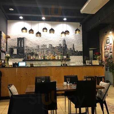 New York Style Steak & Burger