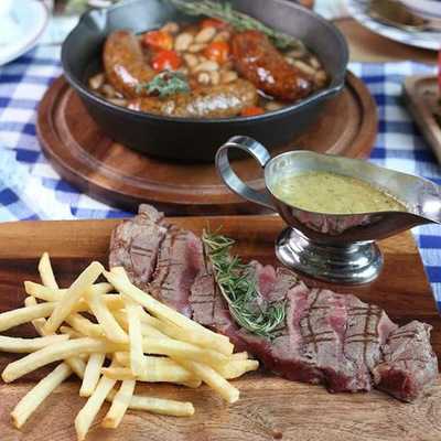 Le Boeuf, The Steak & Fries Bistro