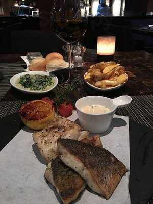 ริเวอร์ไซด์ กริลล์